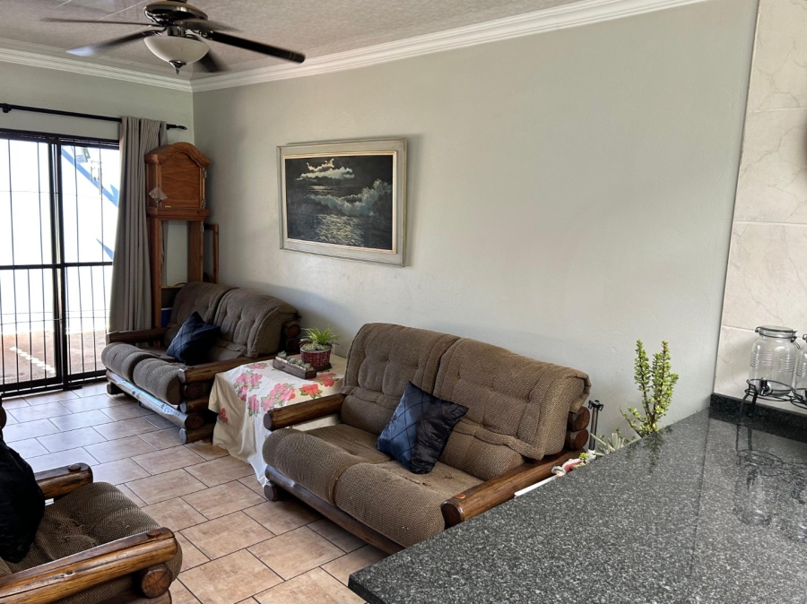 5 Bedroom Property for Sale in Mooinooi North West
